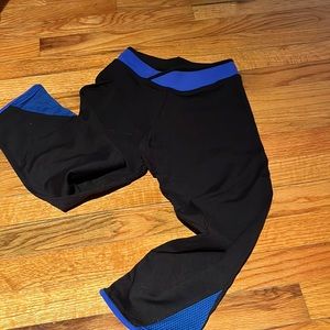 Mid level workout leggings